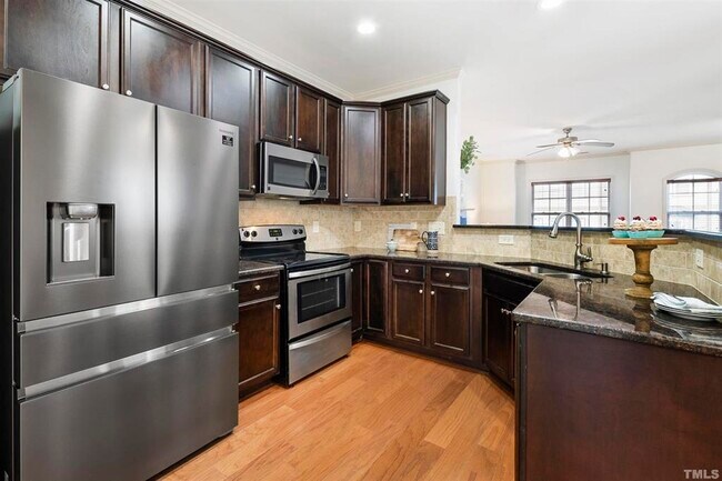 Building Photo - 7921 Dukes Dynasty Dr