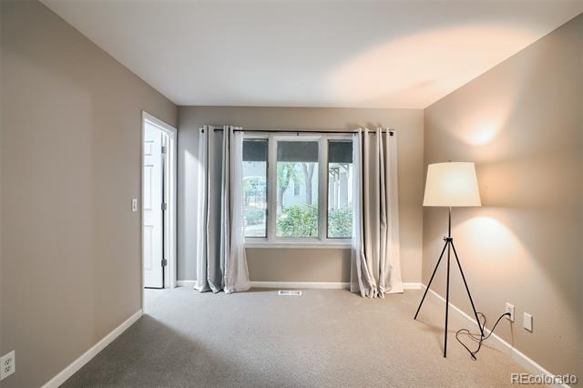 Building Photo - 217 S Jackson St