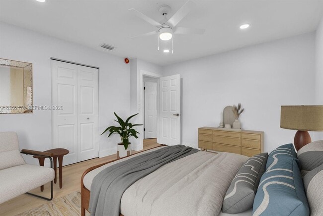 Building Photo - 8535 Casa Del Lago