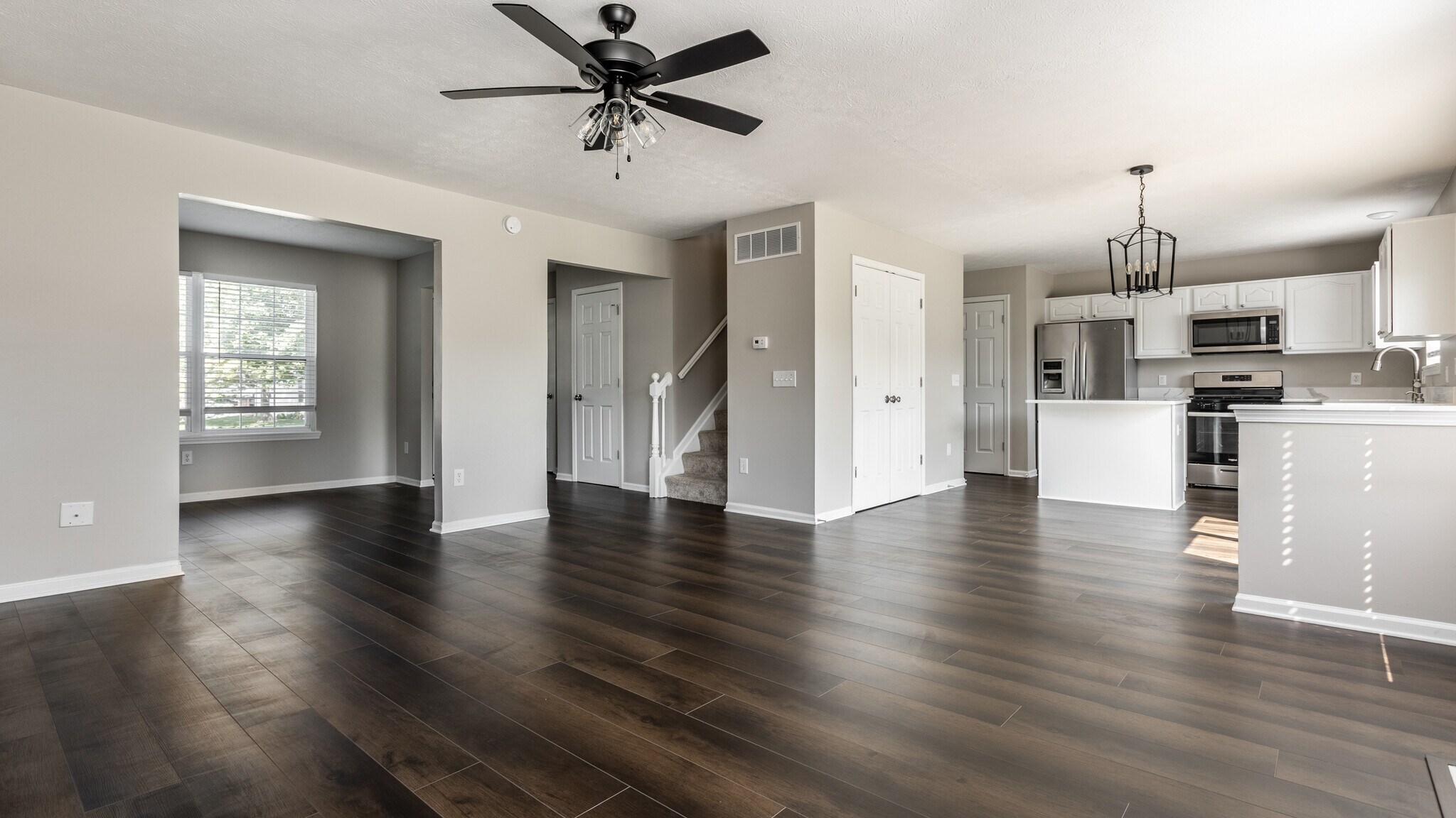 Building Photo - 13927 Harrison Pky