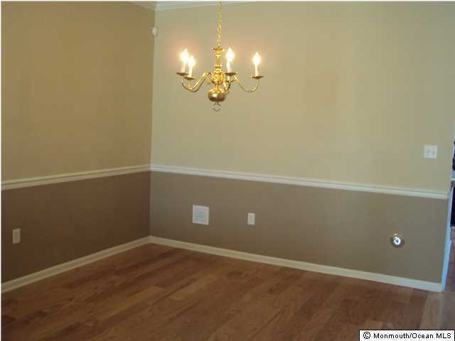Building Photo - 6 Fells Dr