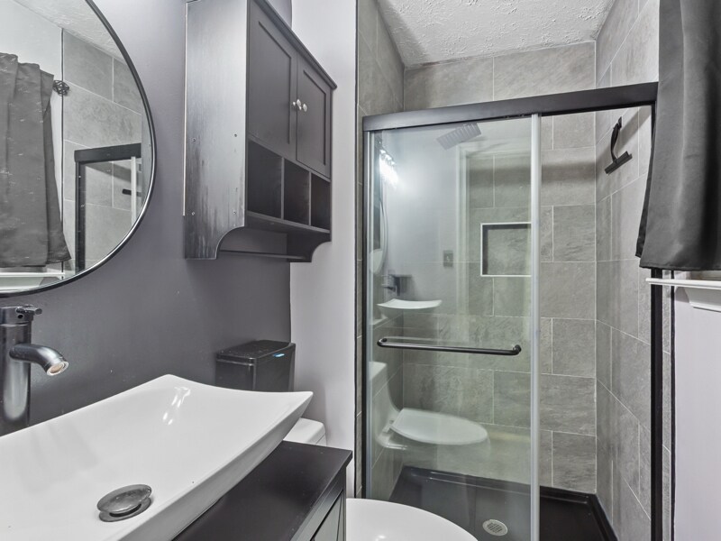 Building Photo - 2007 Robert Bowie Dr