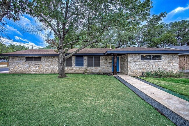 Primary Photo - 2001 Oakglen Dr