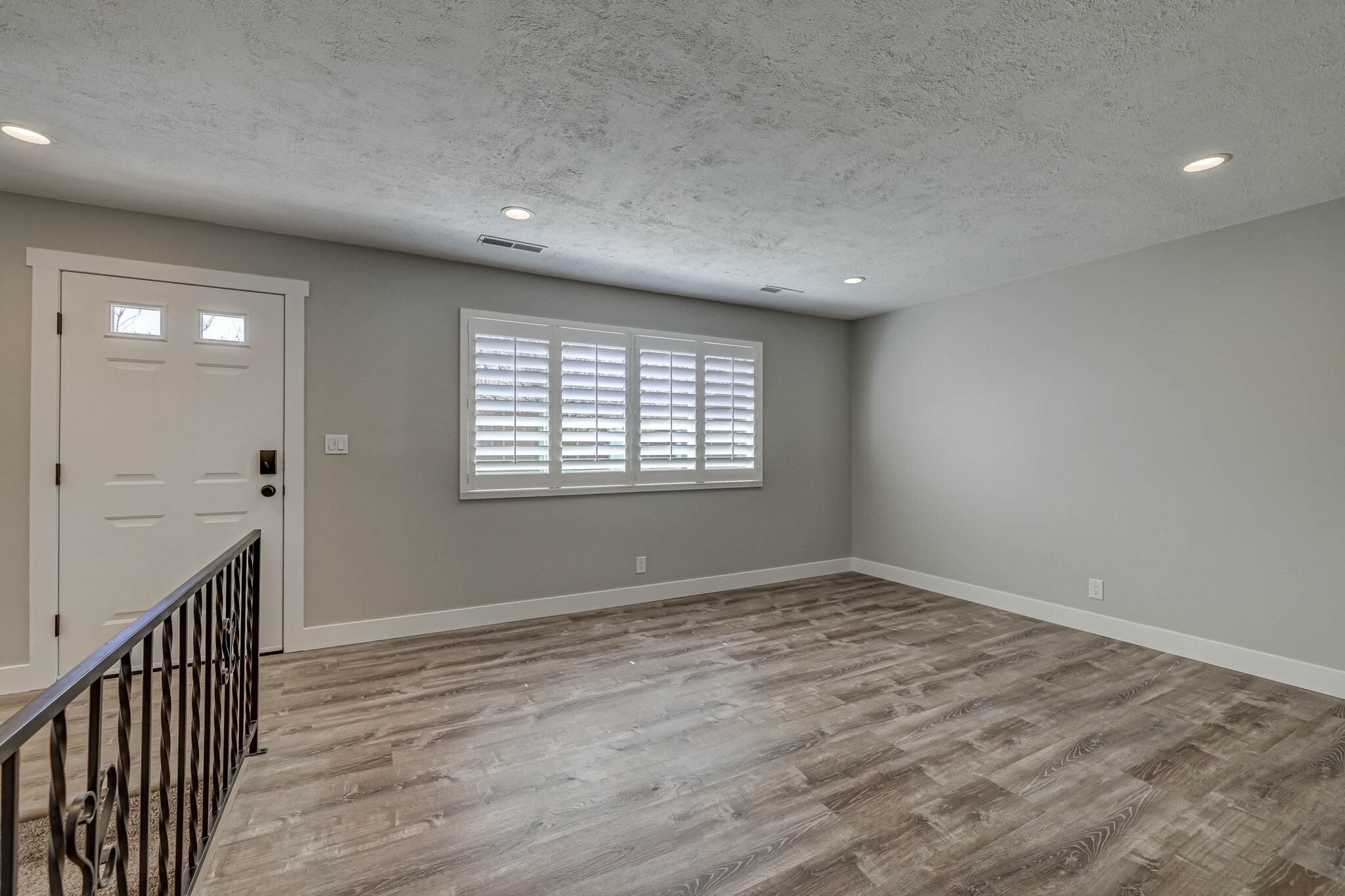 Building Photo - 660 S 400 E