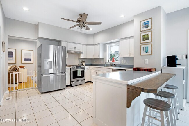 Building Photo - 393 E Virginia Ave