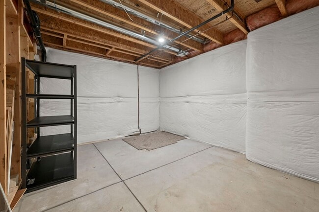 Building Photo - 11850 Kalmath Way