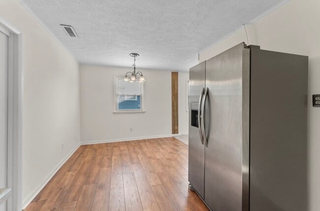 Building Photo - 2302 Norfolk St