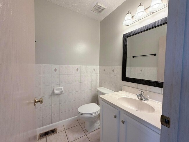 Building Photo - 9135 Windy Creek Dr