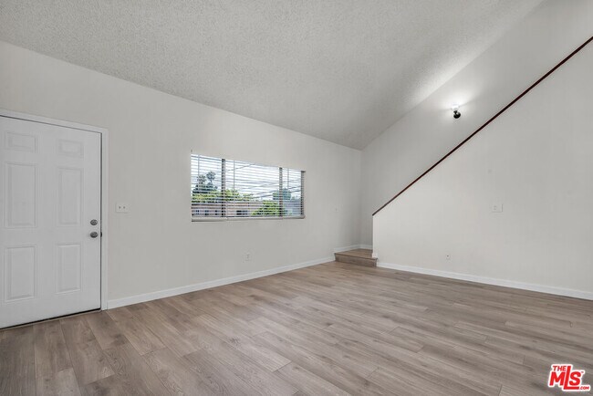 Building Photo - 7343 Comstock Ave