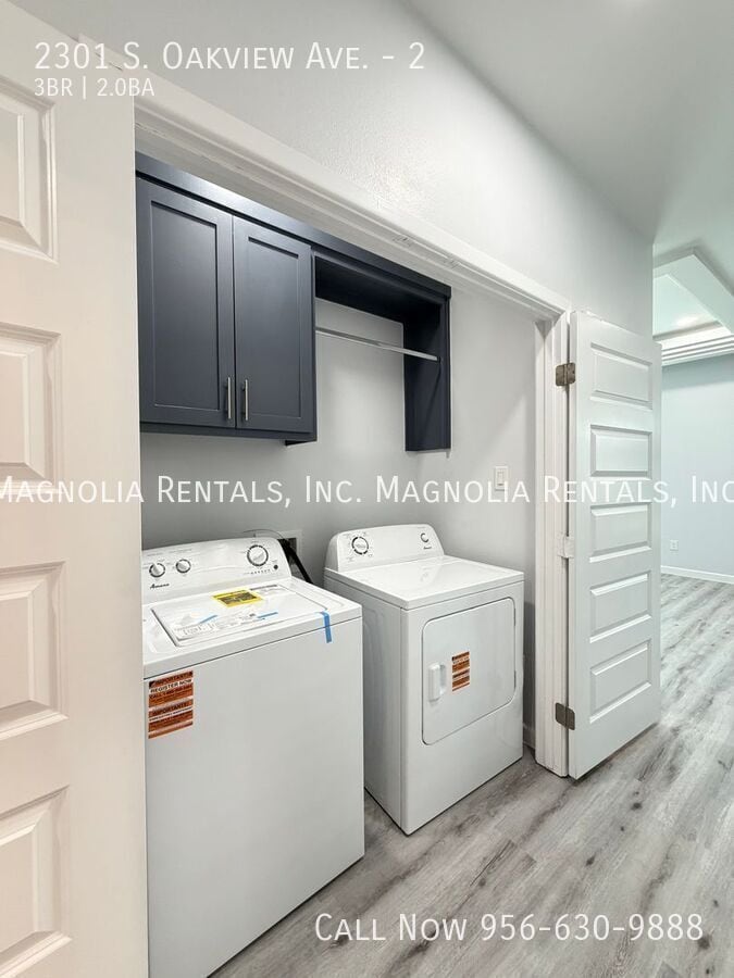 Building Photo - 2301 S Oakview Dr