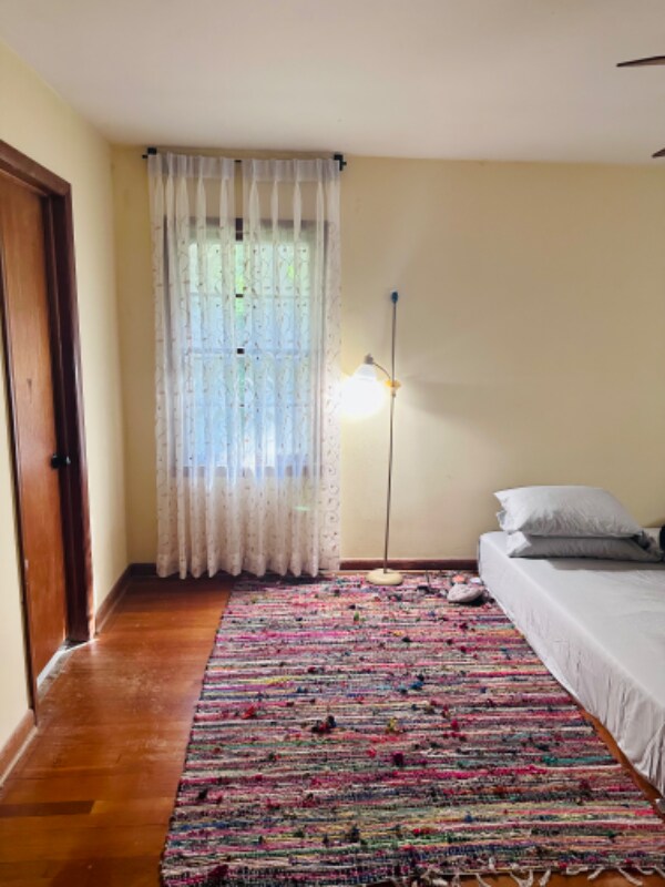 Master bed - 2562 Meadow Lark Dr