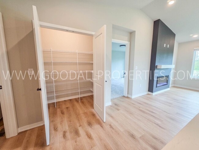 Building Photo - Enjoy new construction living in a prime Norwalk location!