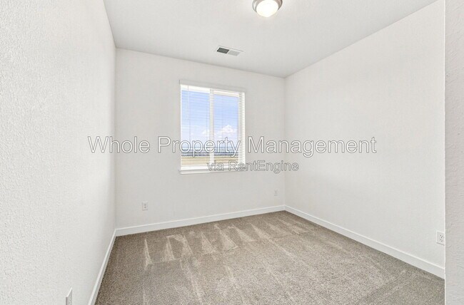 Building Photo - 15612 W Floyd Dr