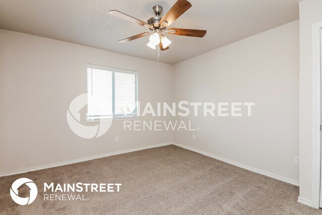 Building Photo - 2801 Willow Ridge Dr