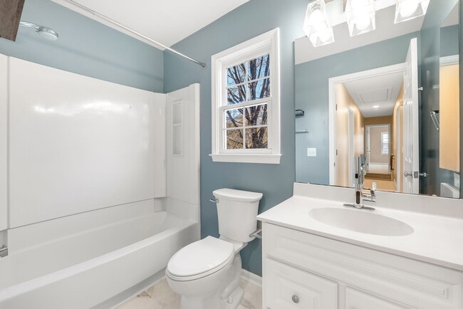 Building Photo - 9200 Brechin Dr