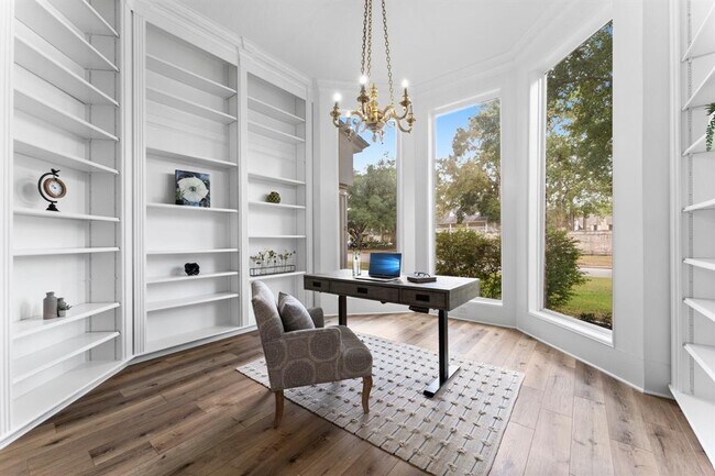 Building Photo - 8911 Tranquil Park Dr
