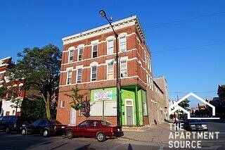 Building Photo - 1900 S Throop St