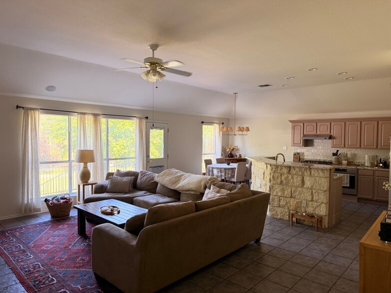 Building Photo - 1706 Red Rock Cv
