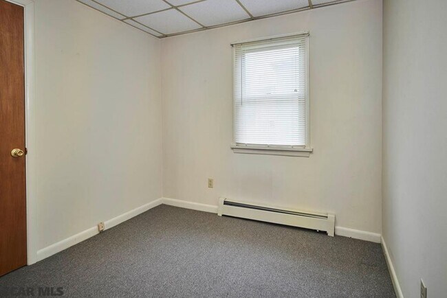 bedroom - 195 S Main St