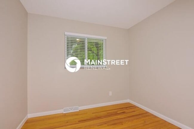Building Photo - 3 Bedroom Pet-Friendly Home in St. Charles...