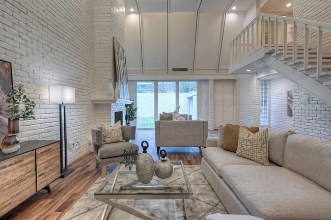 Building Photo - 5407 John Dreaper Dr