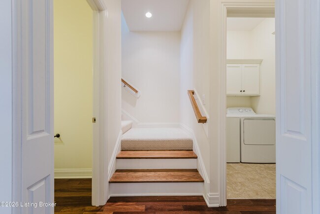 Building Photo - 9312 Norton Commons Blvd