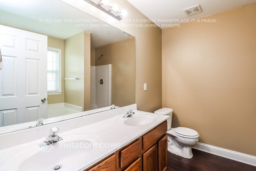 Building Photo - 2730 Stagbuck Dr