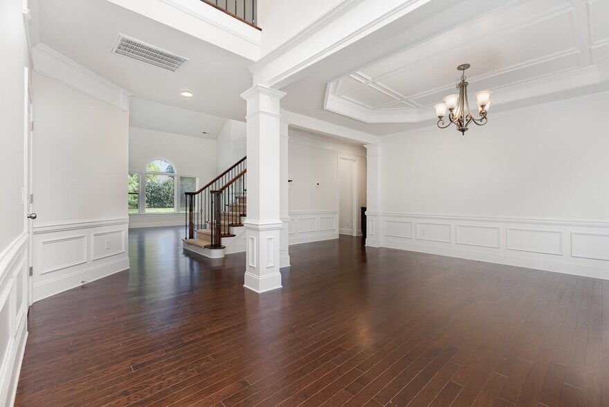 Building Photo - 9909 Woodland Watch Ct