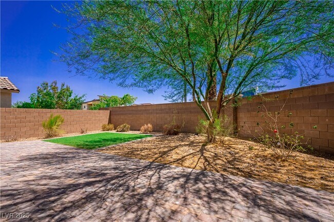 Building Photo - 7733 Harthill Park Ave