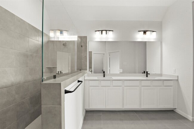 Building Photo - 27127 Butterfly Mint Ln