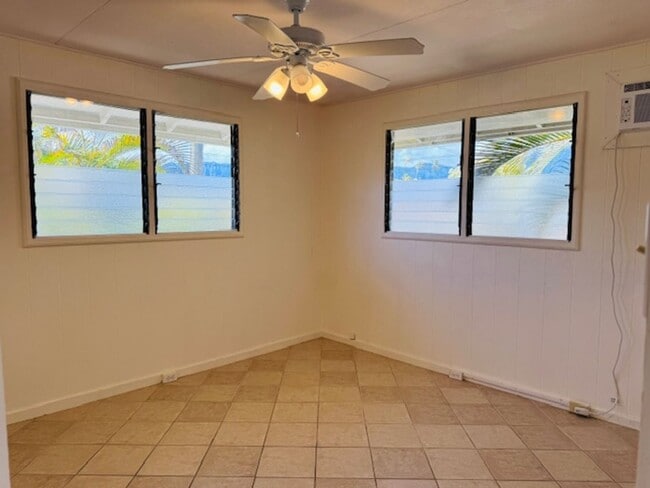 Building Photo - 4 Bedroom, 2 Bathroom house near Kailua Be...