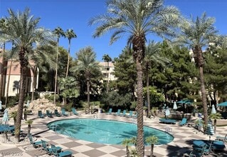 Building Photo - 210 E Flamingo Rd