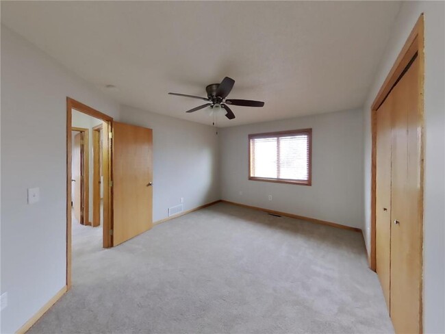 Building Photo - 7192 Mourning Dove Rd