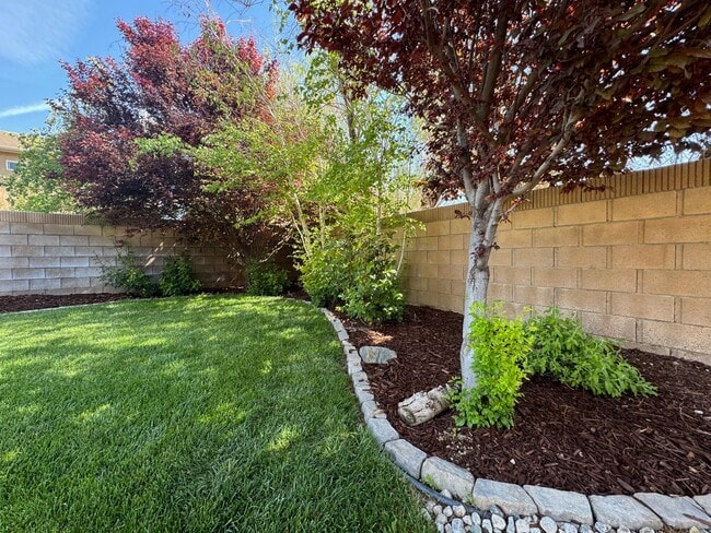 Building Photo - 3701 Pondera St