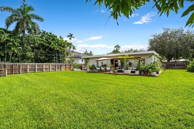 Building Photo - 234 Minola Dr