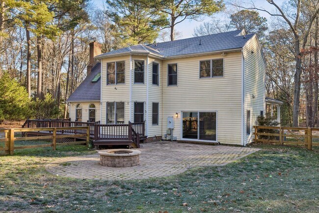 Building Photo - Quiet Coastal VA Yorktown Rental Near Bases