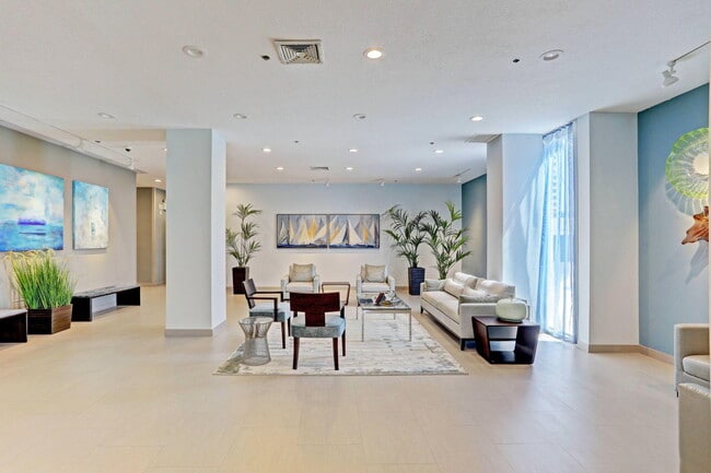 Building Photo - 5540 N Ocean Dr