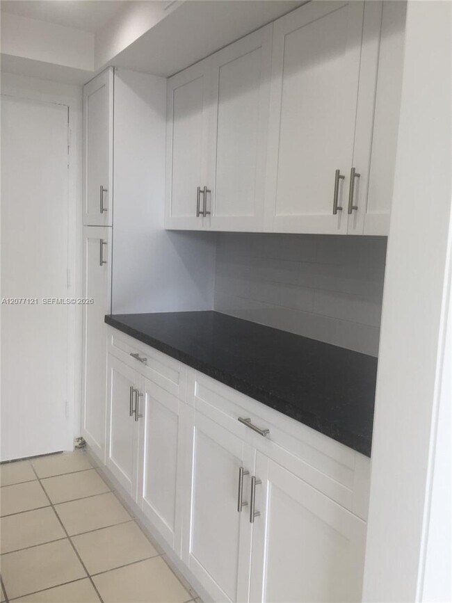 Building Photo - 1408 Brickell Bay Dr