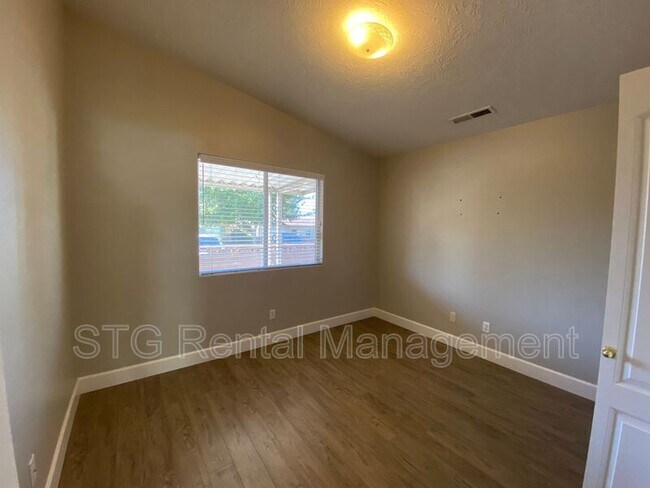 Building Photo - 1509 W 750 N