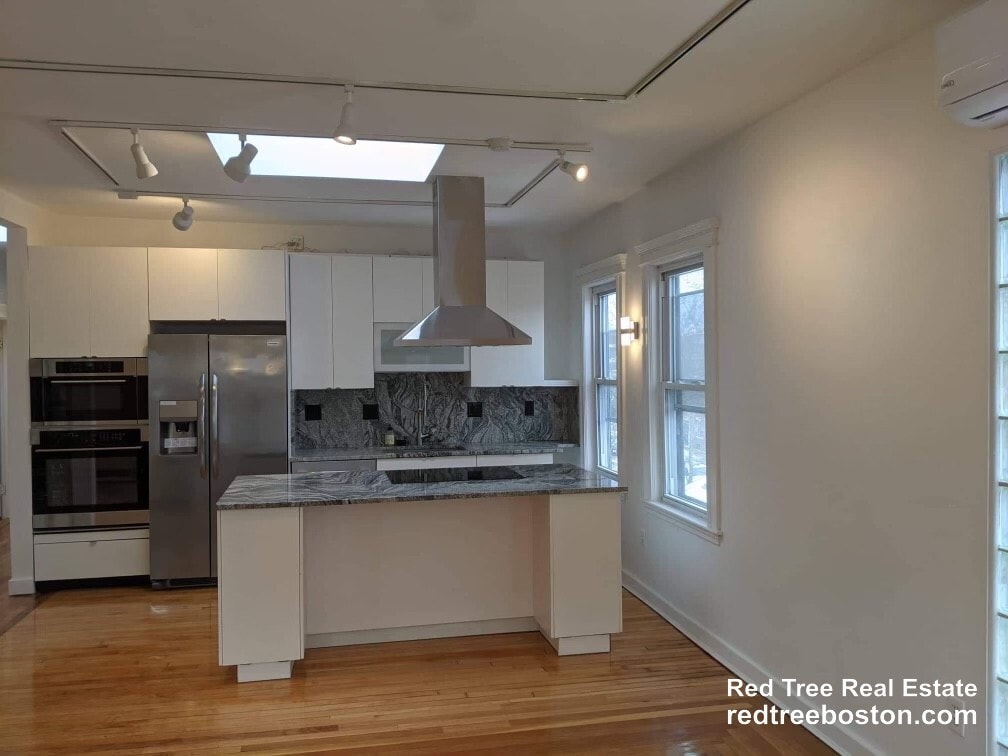 Building Photo - 229 Harvard St