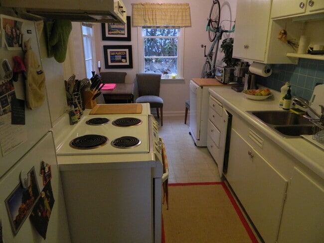 Building Photo - Charming 2BR Townhome in Magnolia