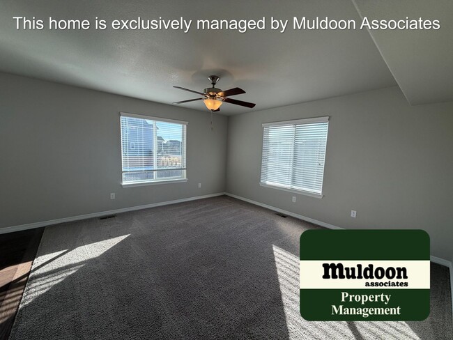 Building Photo - Newer build ready to move in!