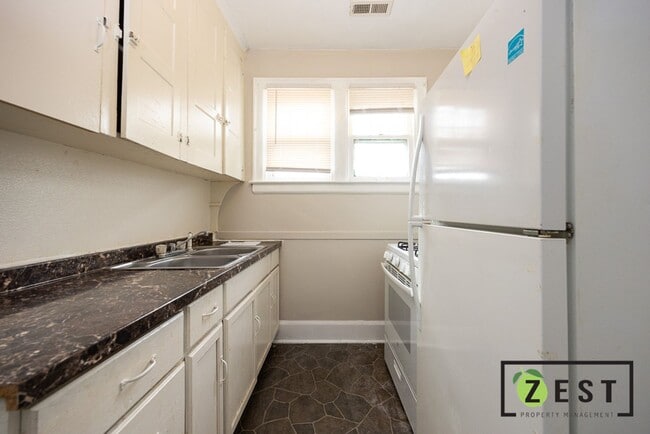 Building Photo - 12120 Stoepel St