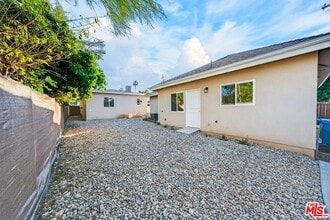 Building Photo - 17625 Burbank Blvd