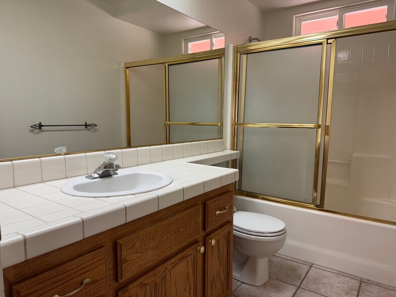 Building Photo - 16425 Chippewa Rd