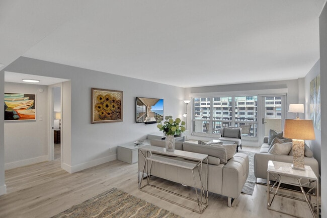 Building Photo - 5000 N Ocean Blvd