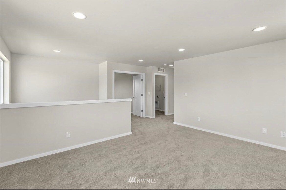 Building Photo - 10224 SE 268th Pl