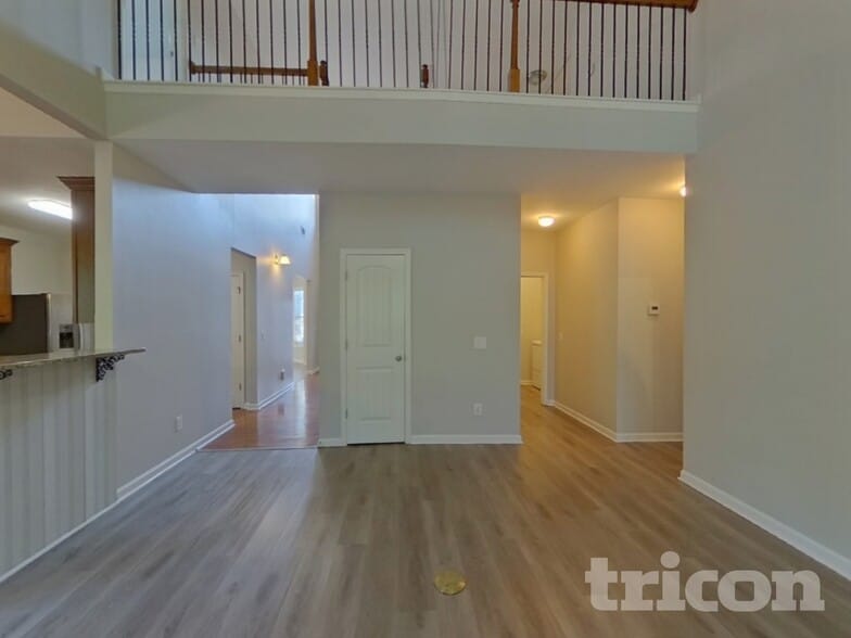 Building Photo - 222 High Ct Way
