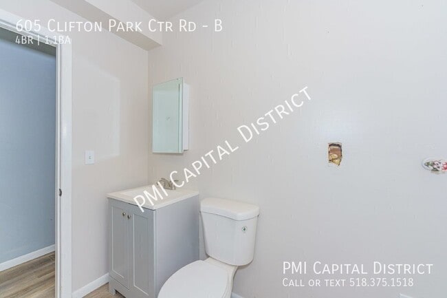Building Photo - 605 Clifton Park Center Rd
