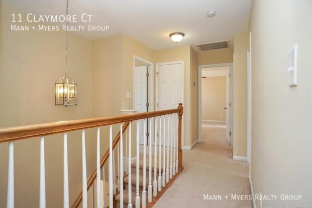 Building Photo - 11 Claymore Ct
